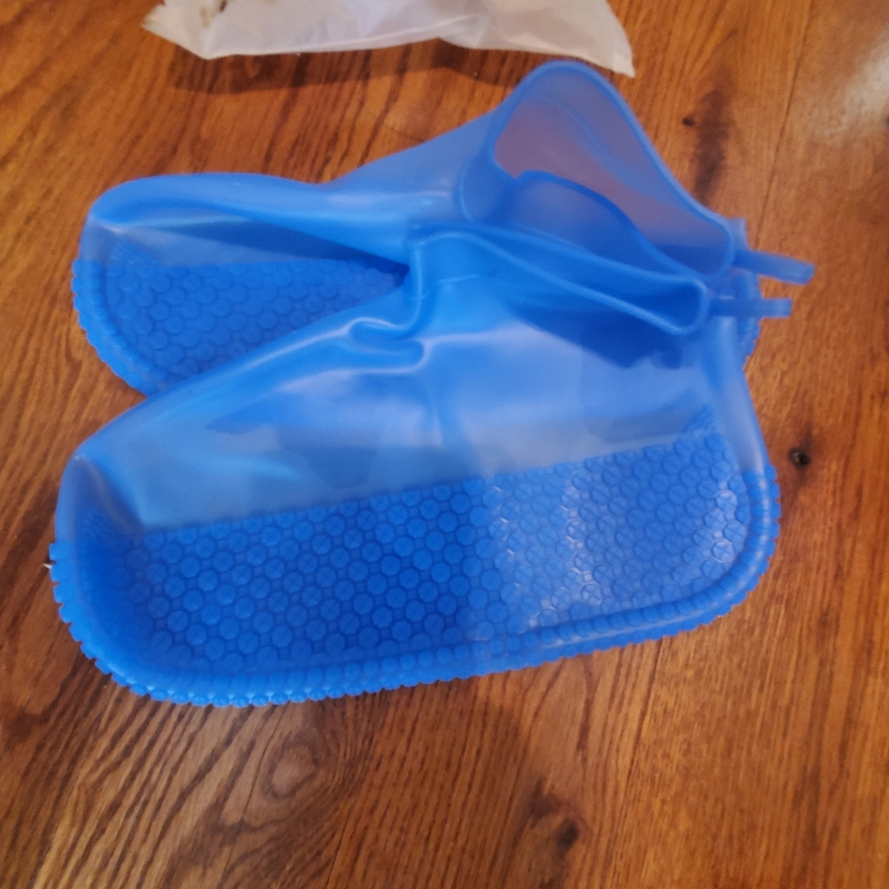 BRAND NEW Blue BEACH Water Winter Bath Shoe Covers